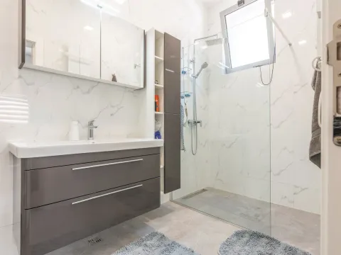 Sale, house, 296m², Kotor, Crna Gora - image 18