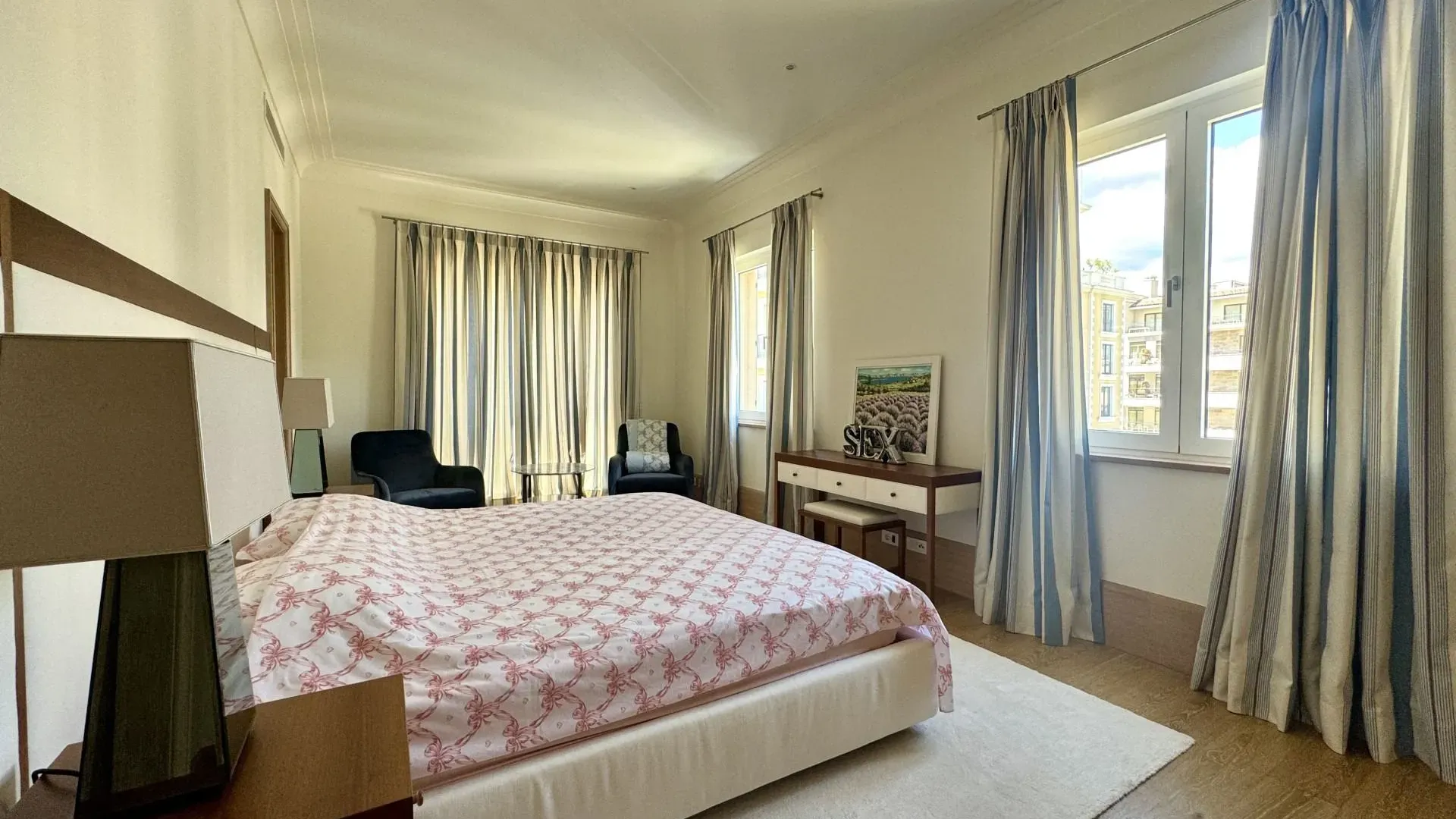 Izdavanje, trosoban stan, 223m², Porto Montenegro, Tivat
