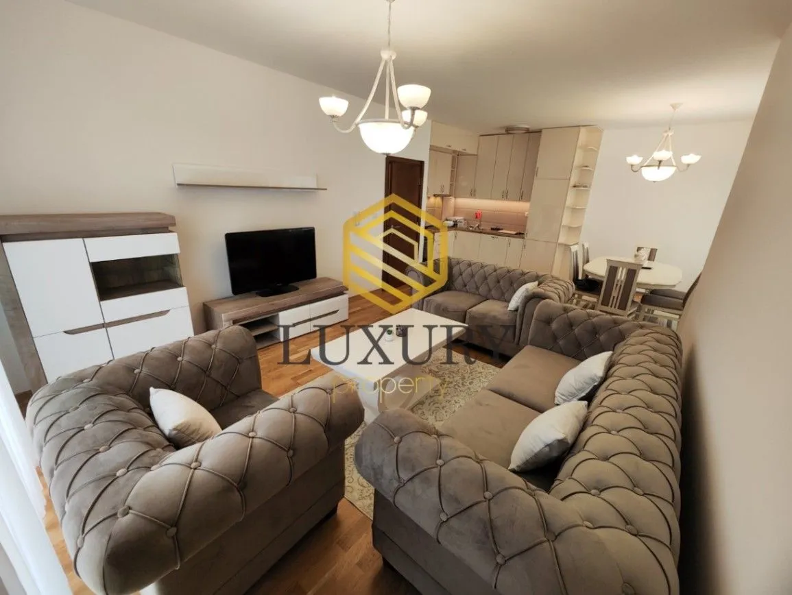 Izdavanje, dvosoban stan, 73m², Tuški Put, Podgorica
