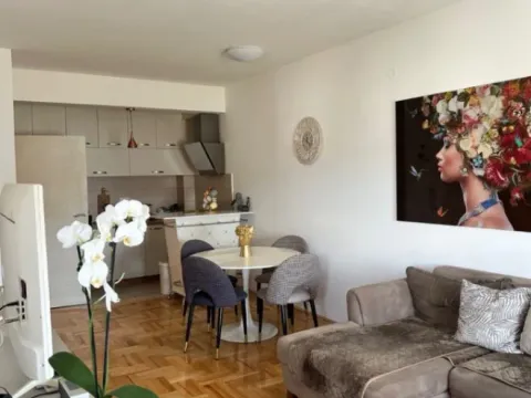 Prodaja, jednosoban stan, 49m², Ljubović, Podgorica