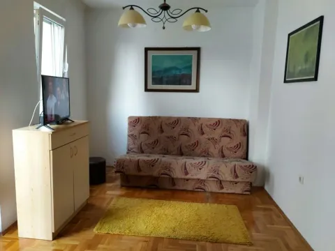 Prodaja, jednosoban stan, 26m², Bulevar Evrope, Novi Sad Sve Podlokacije