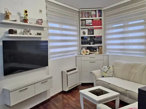 Sale, two bedroom apartment, 56m², Stari Aerodrom, Podgorica - image 3