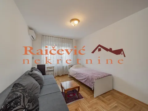 Izdavanje, trosoban stan, 85m², Vračar Hram, Vračar Sve Podlokacije - image 13
