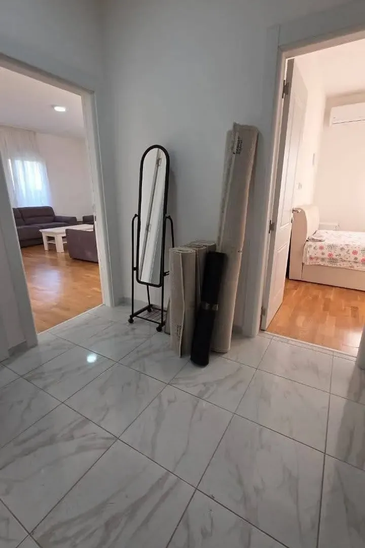 Prodaja, dvosoban stan, 70m², 1 maj, Podgorica