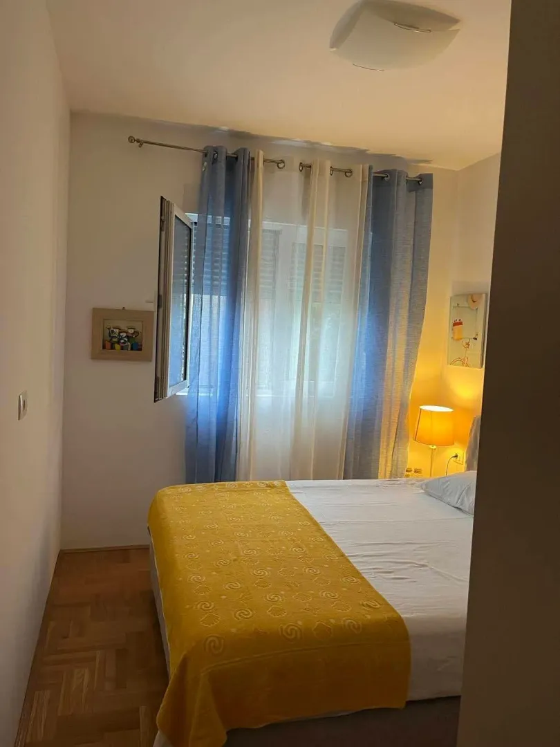 Izdavanje, dvosoban stan, 54m², Golubovina, Budva