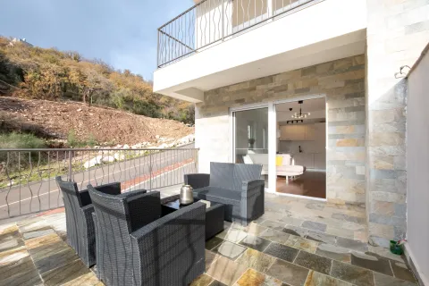 Rent, one bedroom apartment, 65m², Pržno, Budva - image 3