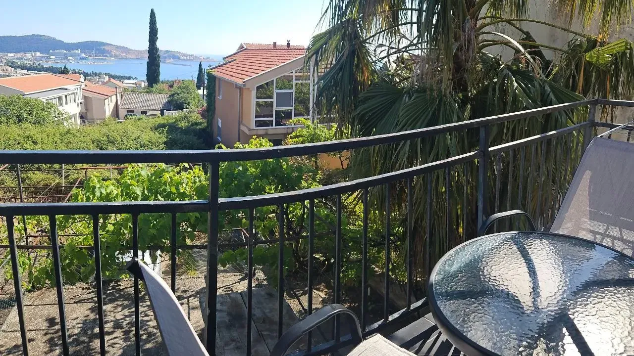 Sale, two bedroom apartment, 60m², Šušanj, Bar