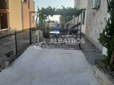 Izdavanje, jednosoban stan, 52m², Šušanj, Bar - image 11
