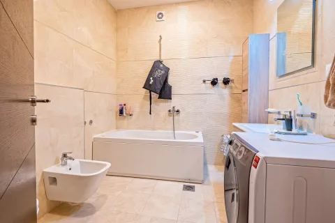 Sale, four bedroom apartment, 170m², Budva, Crna Gora - image 14