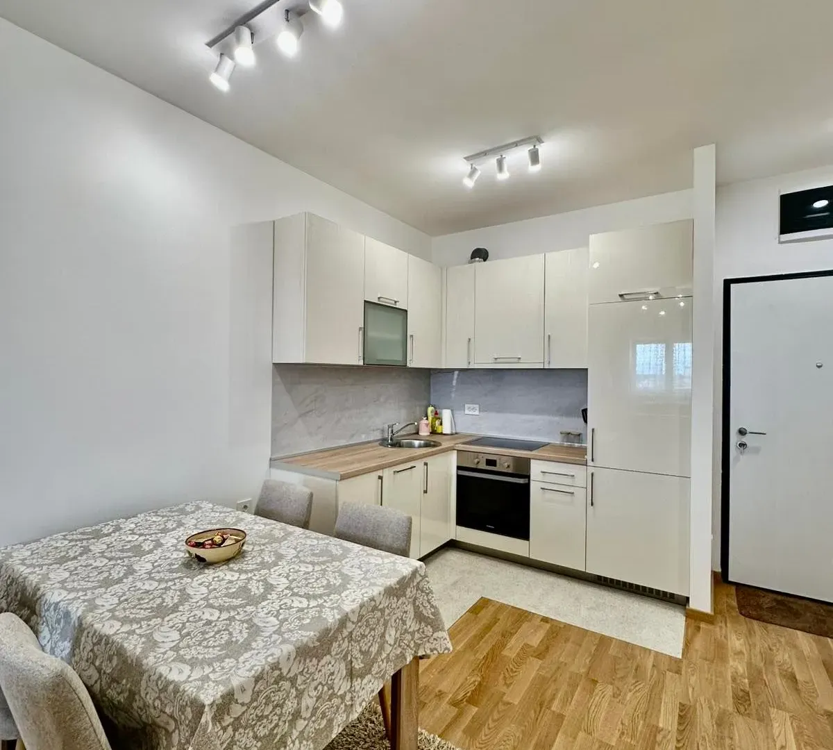 Rent, one bedroom apartment, 47m², Stari Aerodrom, Podgorica