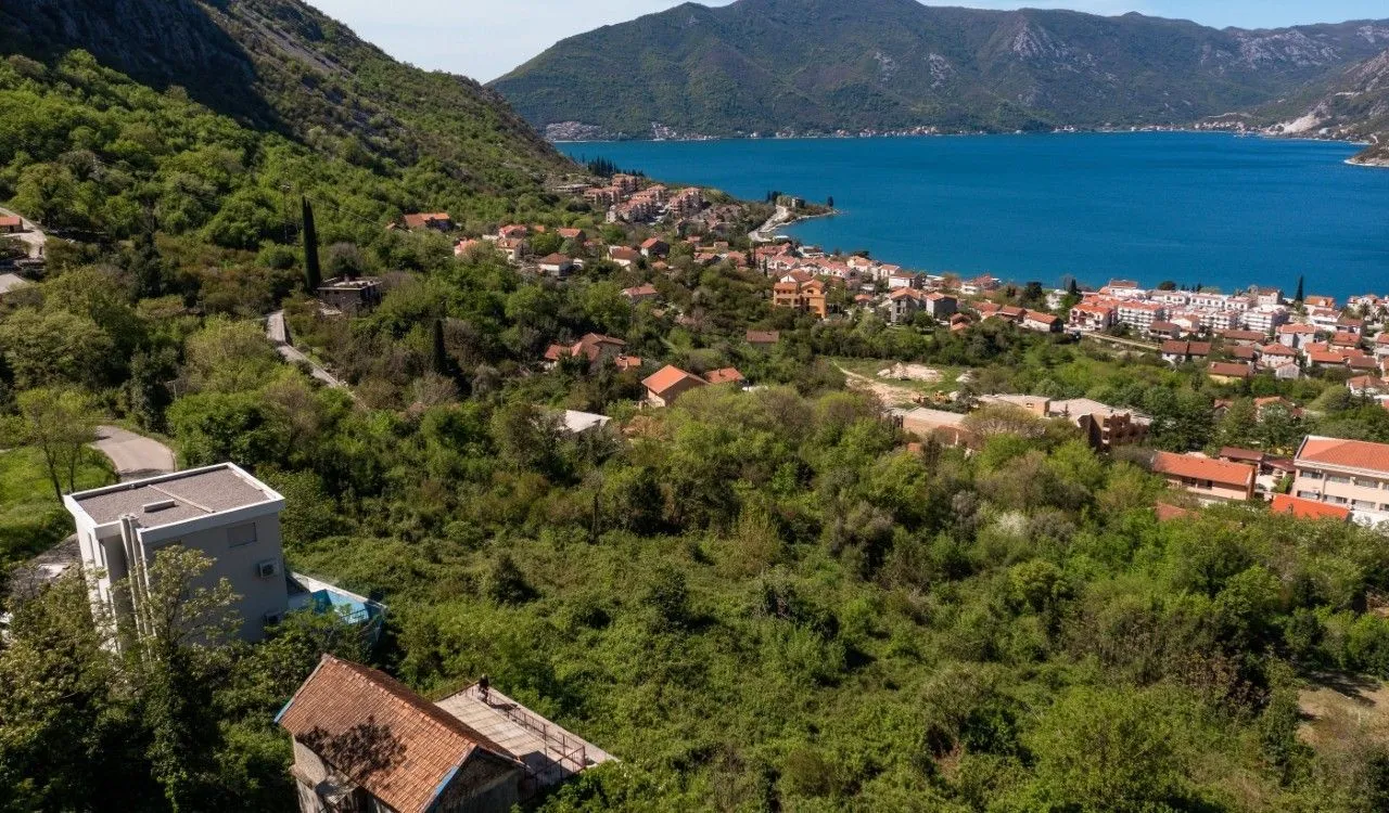Prodaja, plac, 12941m², Risan, Kotor