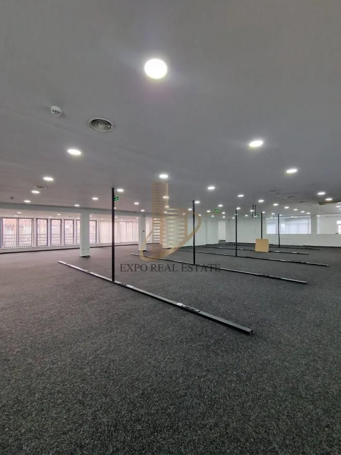 Izdavanje, poslovni prostor, 1150m², Novo naselje, Novi Sad