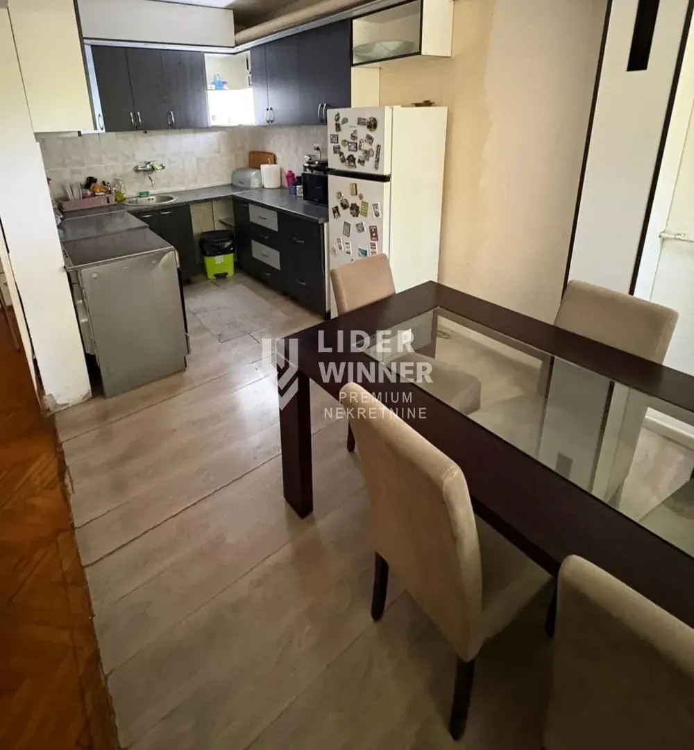 Prodaja, trosoban stan, 70m², Novi Beograd Sve Podlokacije, Beograd