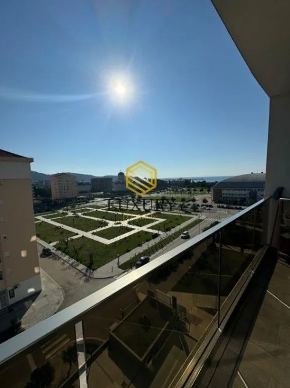 Prodaja, dvosoban stan, 96m², Centar, Bar