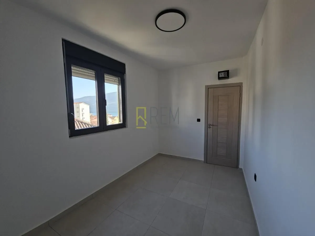 Prodaja, jednosoban stan, 45m², Đenovići, Herceg Novi