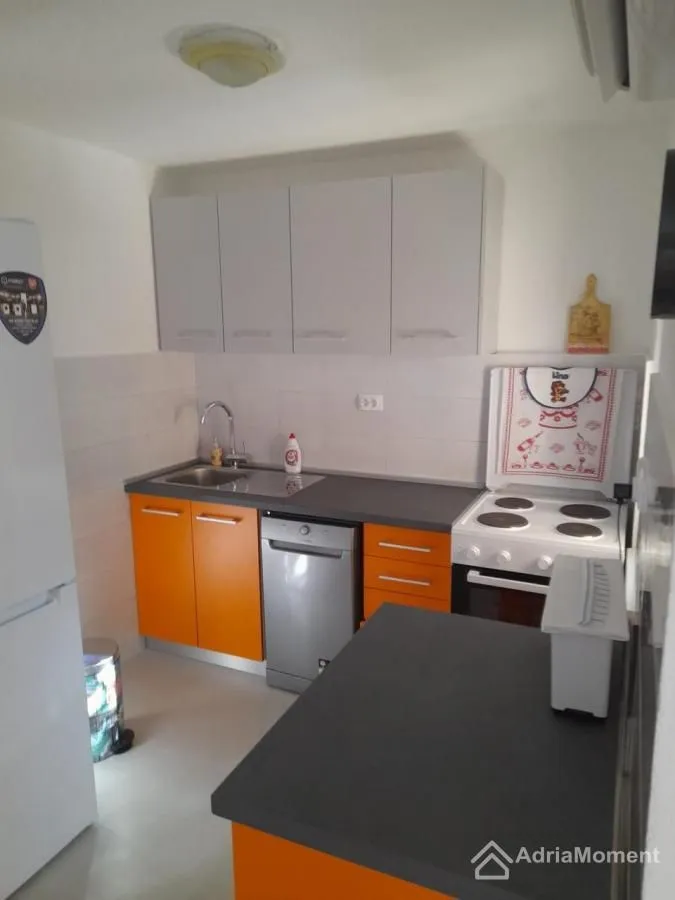 Prodaja, dvosoban stan, 66m², Centar, Tivat