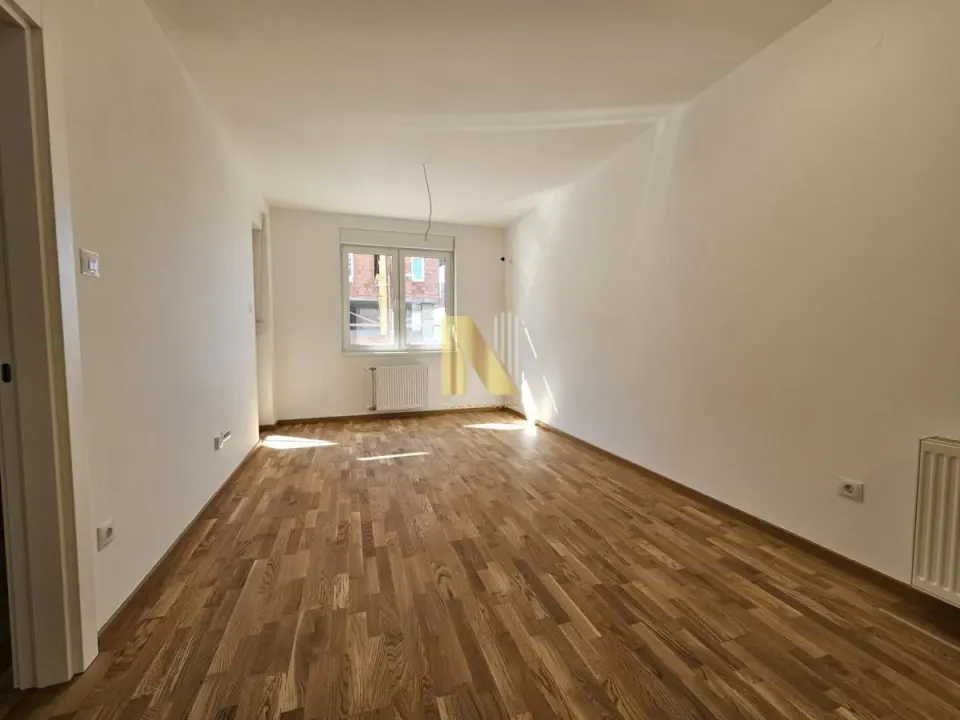 Prodaja, jednosoban stan, 39m², Veternik, Novi Sad Sve Podlokacije