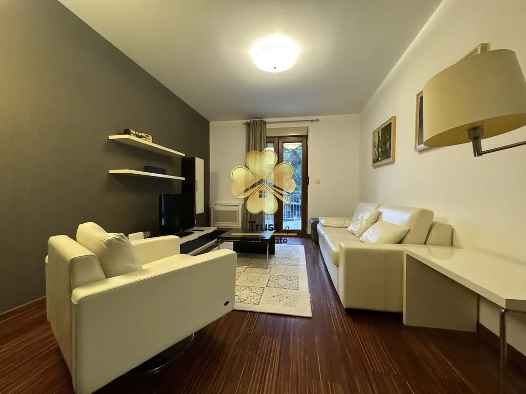 Izdavanje, dvosoban stan, 80m², Gorica C, Podgorica