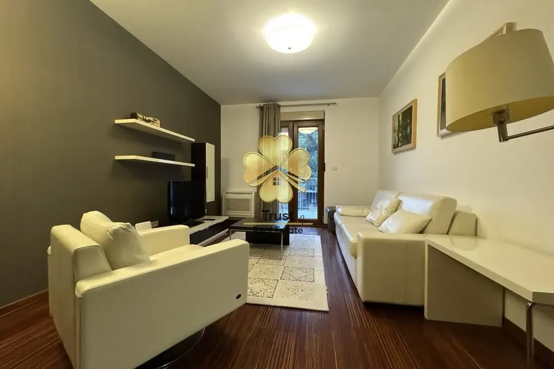 Izdavanje, dvosoban stan, 80m², Gorica C, Podgorica