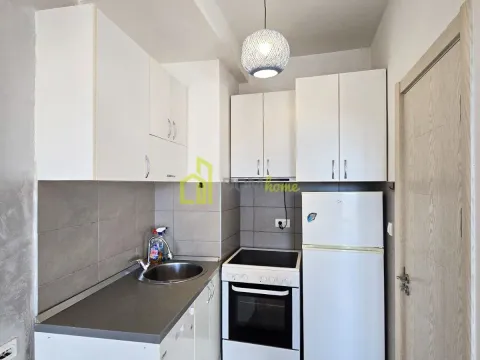 Izdavanje, dvosoban stan, 55m², Kod Big Fashion-a, Podgorica - image 4