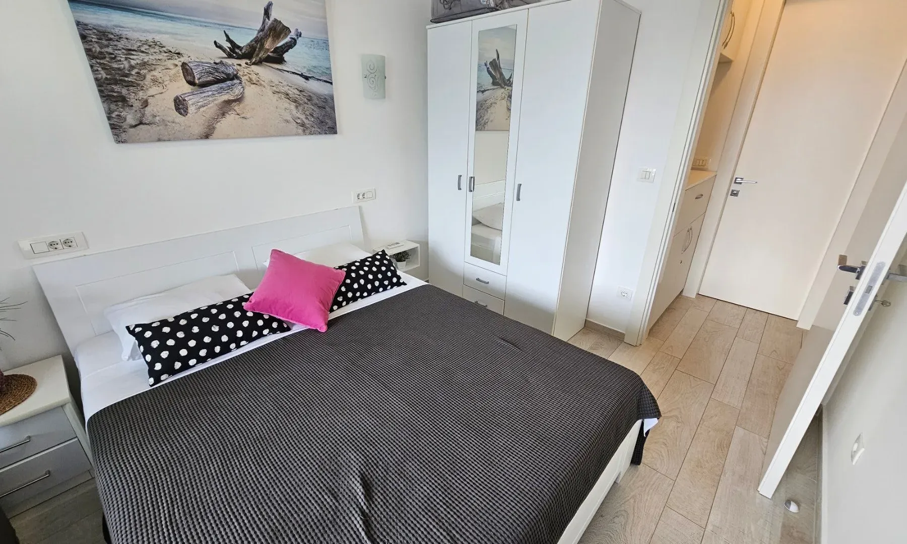 Rent, one bedroom apartment, 57m², Budva, Crna Gora