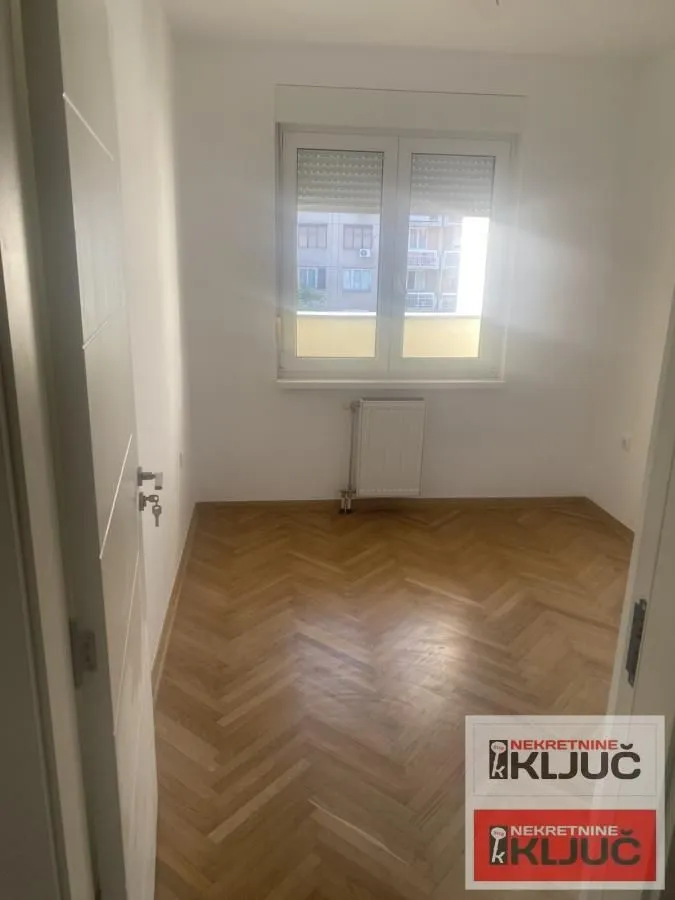 Prodaja, dvosoban stan, 40m², Sajmište, Novi Sad