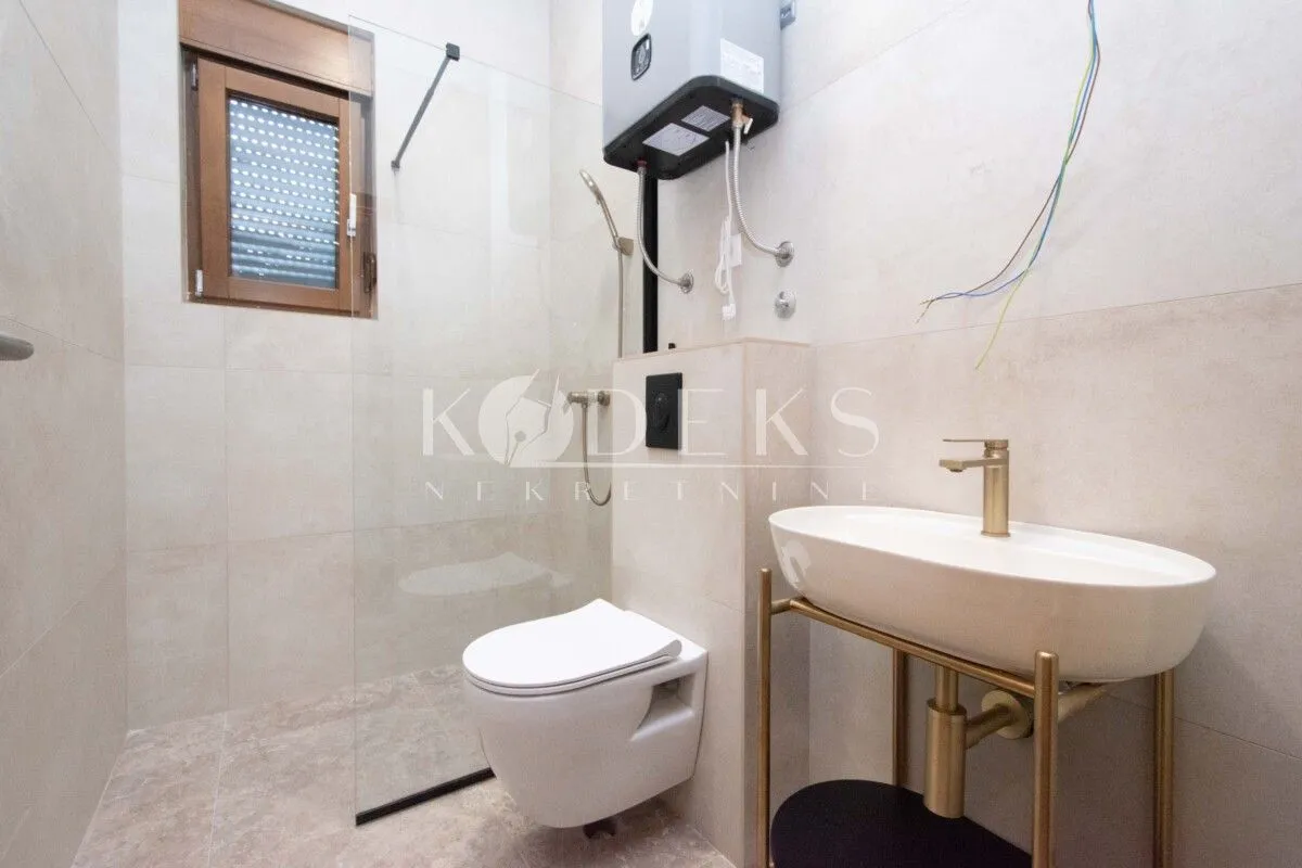 Sale, four bedroom apartment, 220m², Vezirov Most, Podgorica