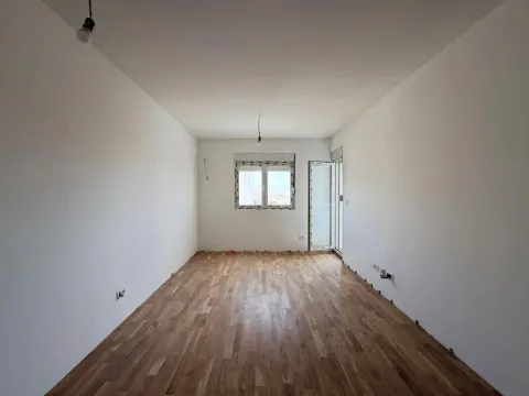 Prodaja, jednosoban stan, 42m², Zabjelo, Podgorica - image 1
