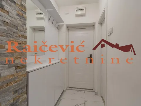 Izdavanje, trosoban stan, 66m², Tašmajdan, Palilula Sve Podlokacije - image 8