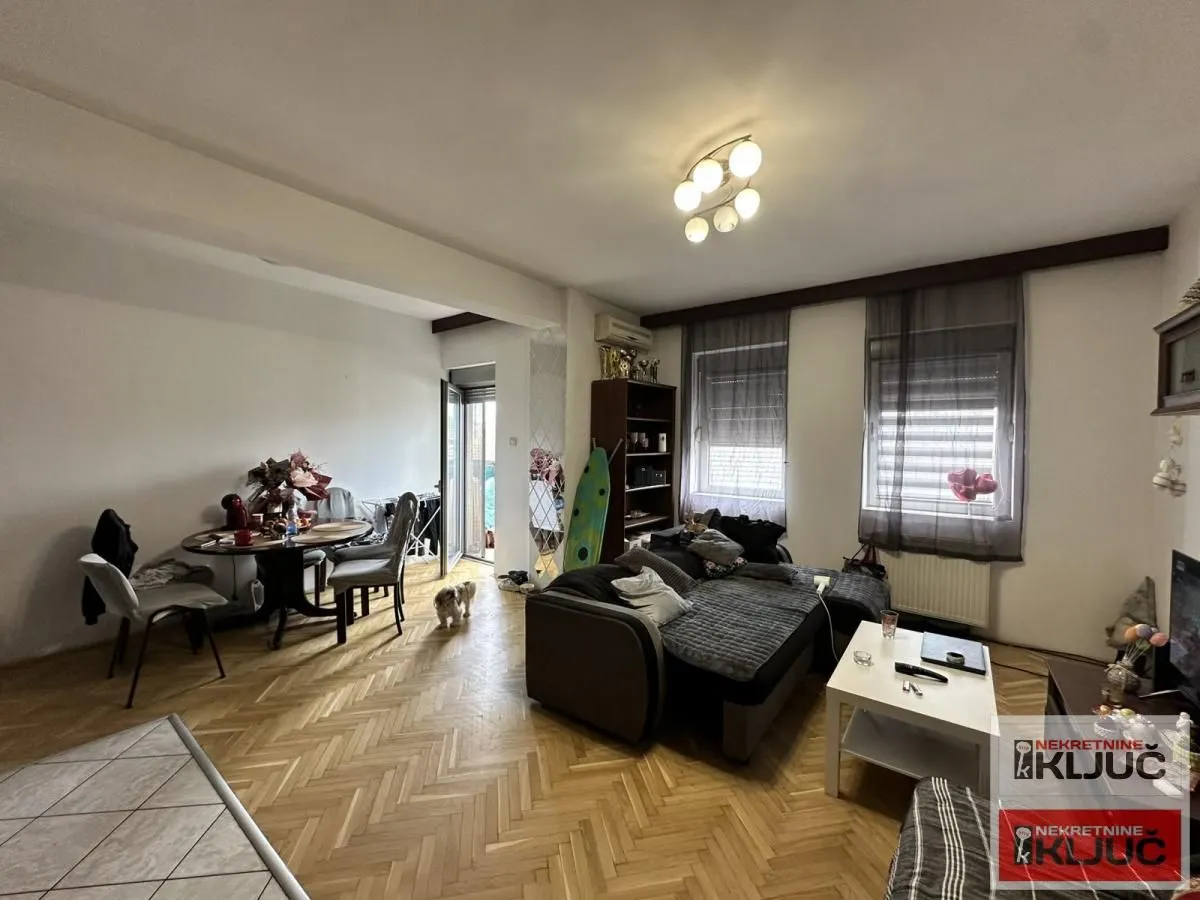 Prodaja, dvosoban stan, 61m², Salajka, Novi Sad Sve Podlokacije
