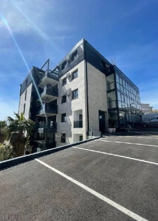Rent, apartment, 150m², Sveti Stefan, Budva
