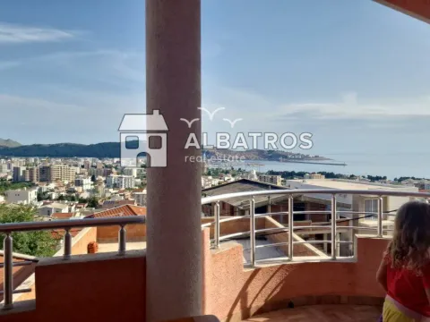 Izdavanje, trosoban stan, 145m², Šušanj, Bar - image 10