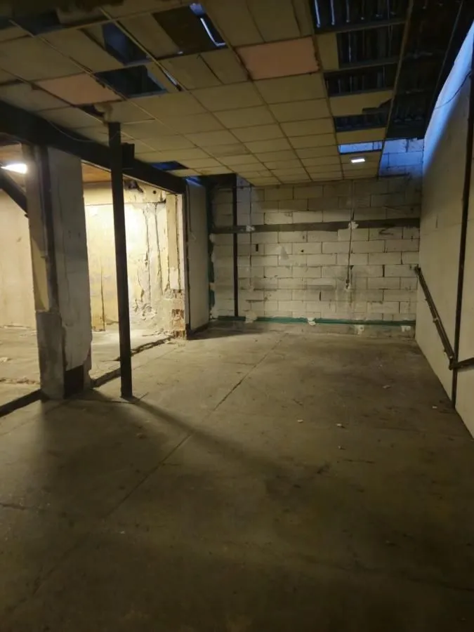 Rent, office space, 1000m², Dušanovac, Voždovac Sve Podlokacije