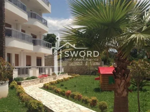 Prodaja, trosoban stan, 241m², Dobre Vode, Bar - image 2