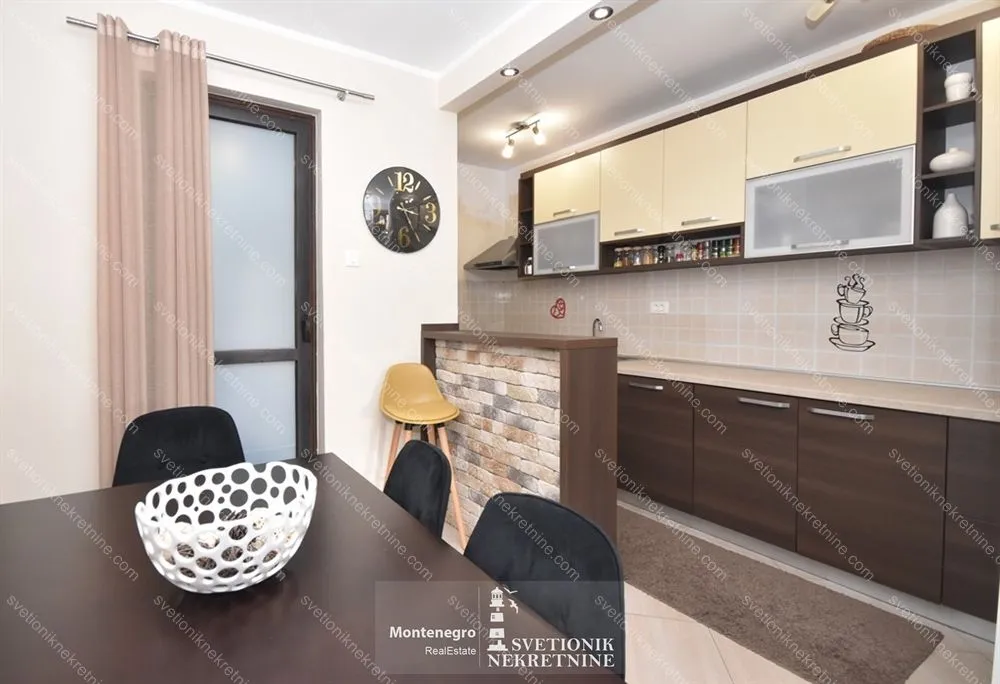 Prodaja, dvosoban stan, 79m², Topla, Herceg Novi