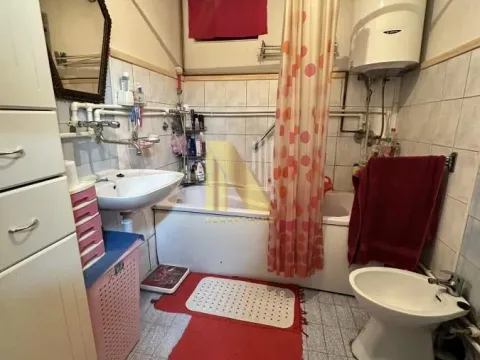 Prodaja, kuća, 229m², Klisa, Novi Sad Sve Podlokacije - image 10