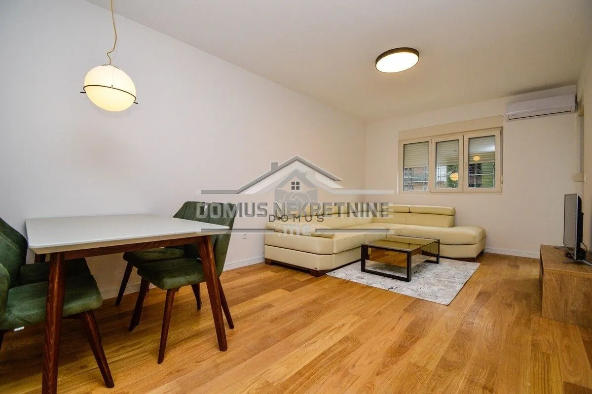 Prodaja, jednosoban stan, 49m², Central Point, Podgorica