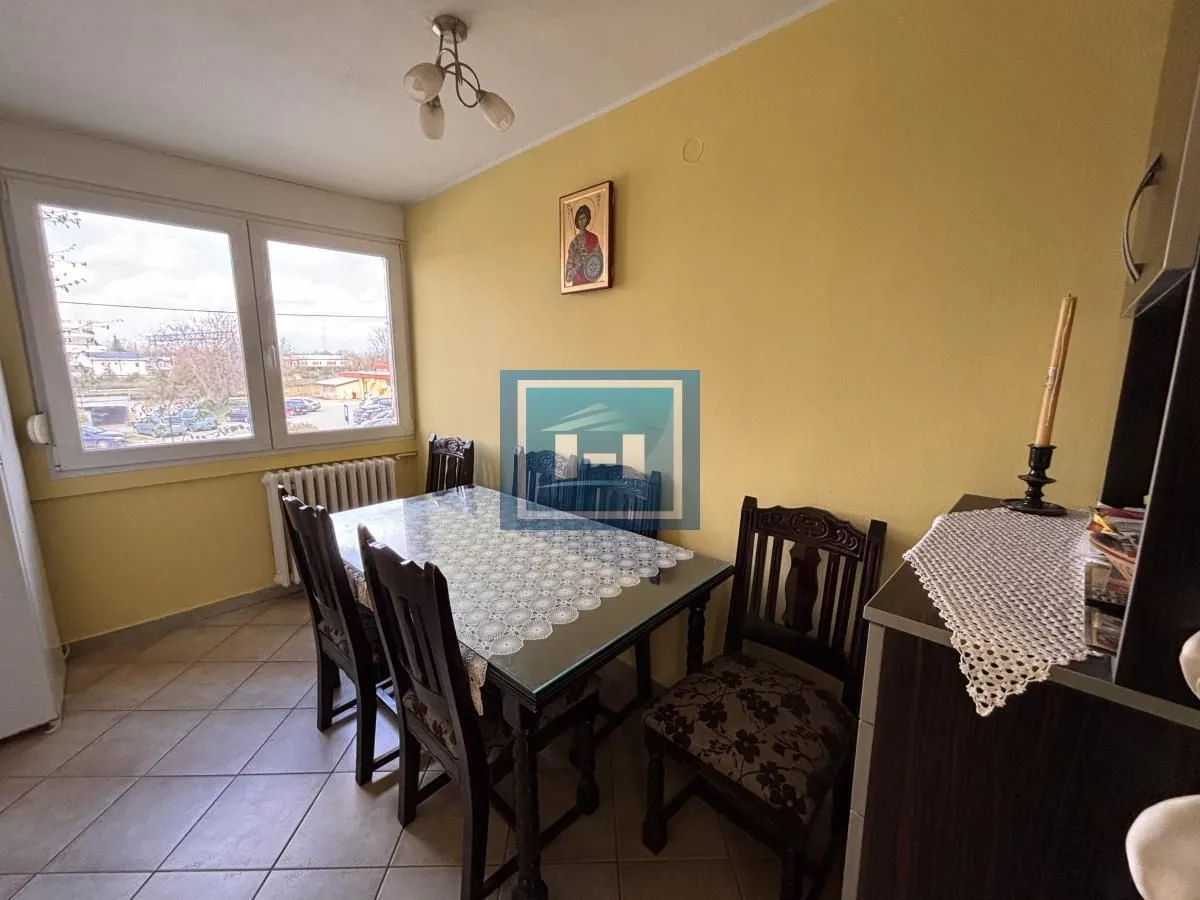 Prodaja, trosoban stan, 73m², Centar, Jagodina