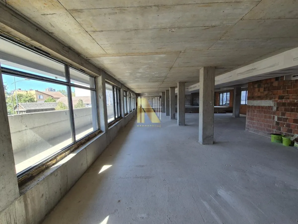 Rent, office space, 330m², Salajka, Novi Sad Sve Podlokacije