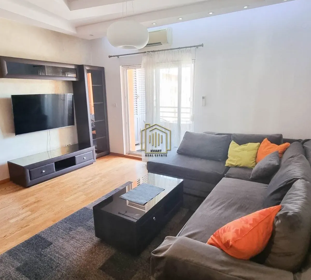 Izdavanje, dvosoban stan, 68m², City Kvart, Podgorica