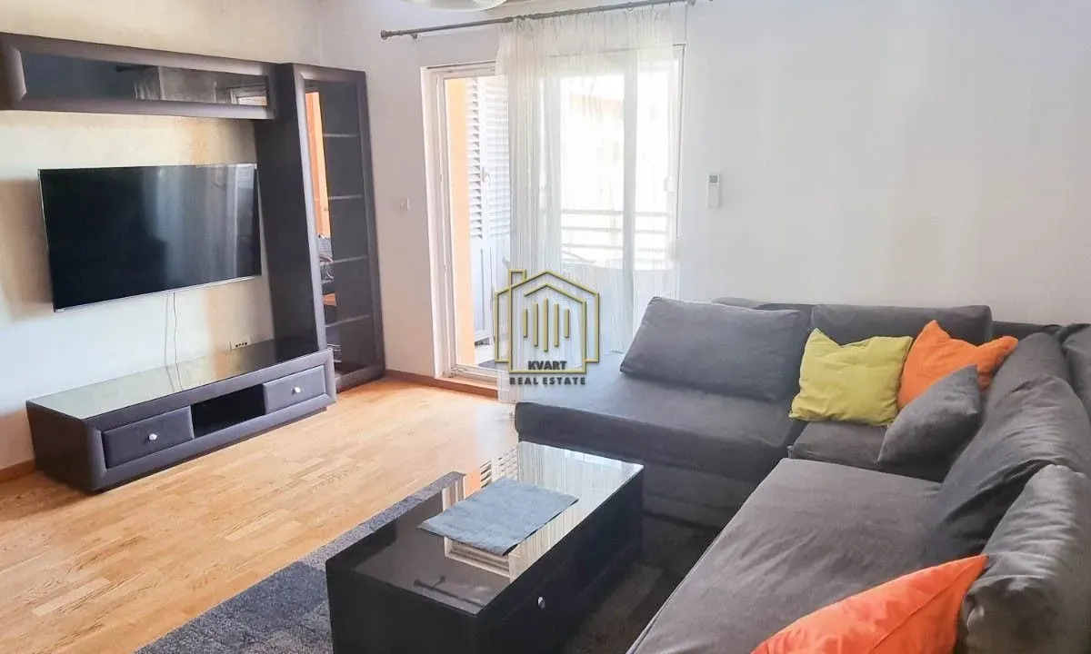 Izdavanje, dvosoban stan, 68m², City Kvart, Podgorica