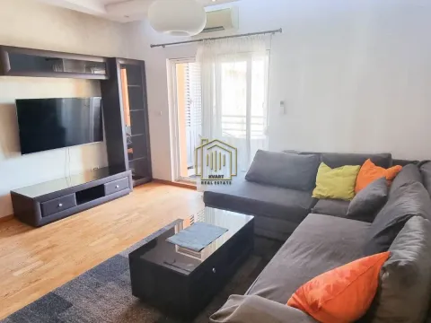 Izdavanje, dvosoban stan, 68m², City Kvart, Podgorica