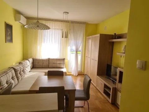 Stan in Banatić