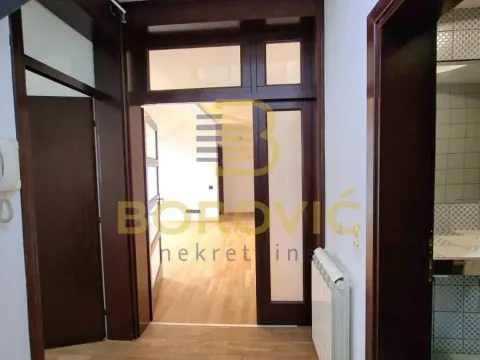 Izdavanje, poslovni prostor, 92m², Šumice, Beograd - image 8