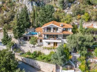 Prodaja, kuća, 280m², Markovići, Budva - image 34