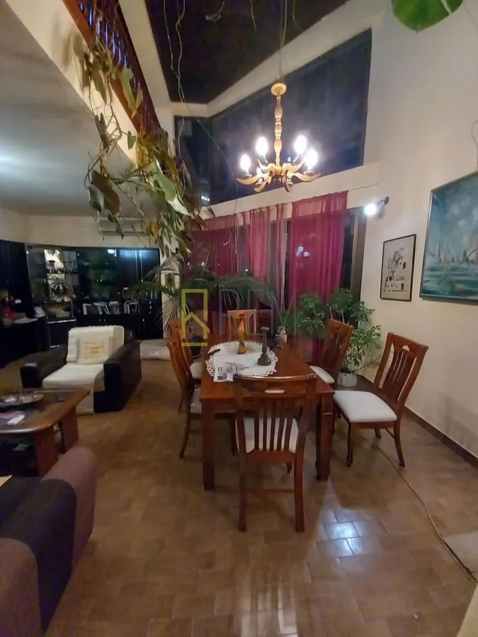 Prodaja, kuća, 348m², Stara Varoš, Podgorica