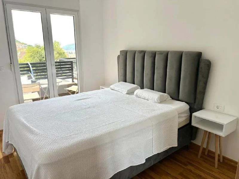 Rent, one bedroom apartment, 44m², Lazi, Budva