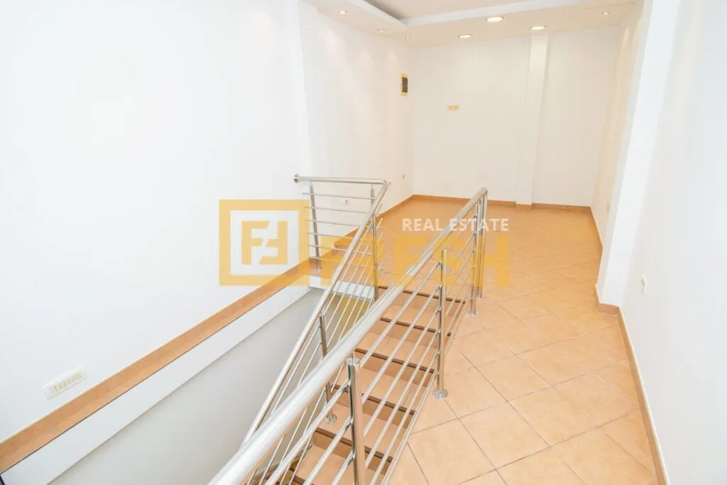 Rent, office space, 46m², Centar, Podgorica