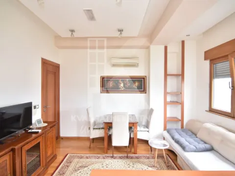 Izdavanje, jednosoban stan, 40m², Preko Morače, Podgorica