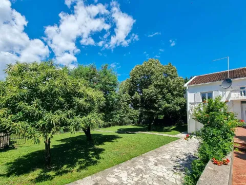 Rent, house, 250m², Mareza, Podgorica - image 14